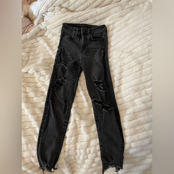 American Eagle Black Ripped Jeans - Picture 4 of 4